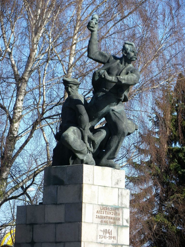 Pomnik uczestników II wojny światowej w Lipawie, 4 Marzec , 2012