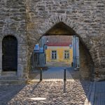 Średniowieczne fortyfikacje - brama