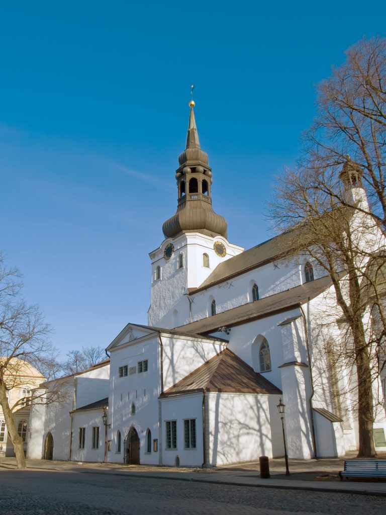 Kościół św. Mikołaja w starym Tallinie z XIII wieku