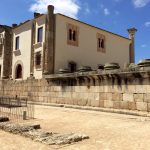 Pałac Conde de los Corbos zbudowany w XVI w. na obszarze świątyni Diany