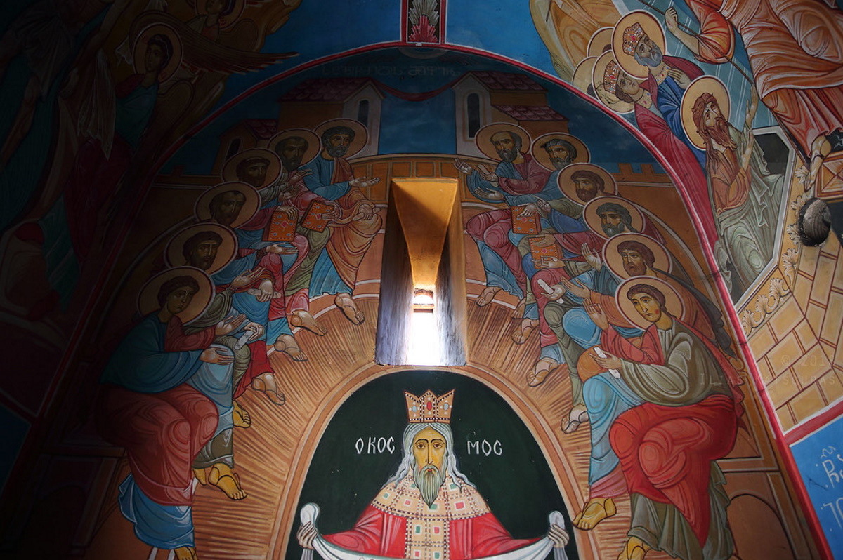 Widok wnętrza kościoła Szymona Słupnika, znajdującego się pod filarem Katskhi