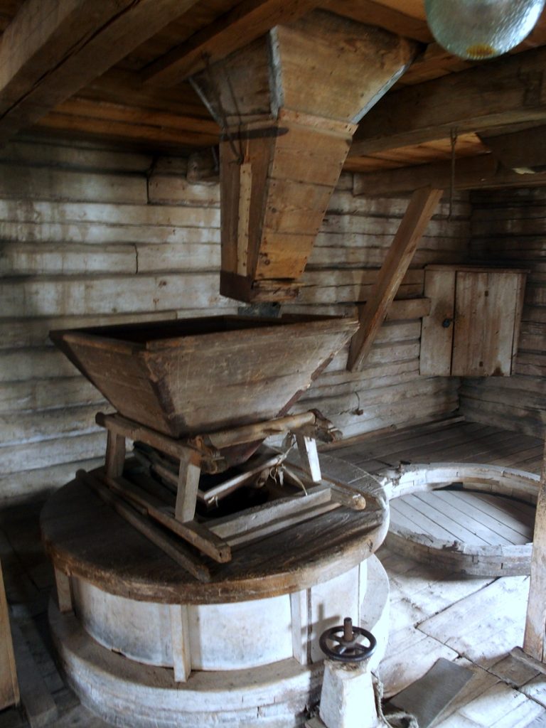 Krupoderka - maszyna do produkcji zbóż